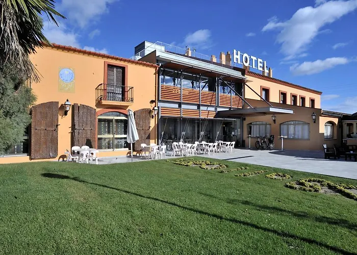 ホテル Restaurant Sol I Vi Lavern