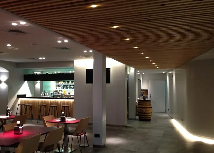 Restaurant Sol I Vi ホテル Lavern