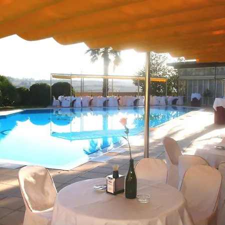 Hotel Restaurant Sol I Vi Lavern